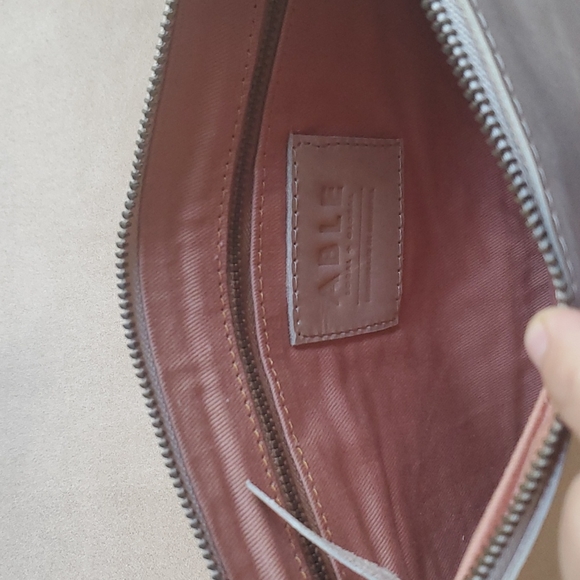 Abel Local + Global mare zip clutch. Color is fog. - Picture 5 of 13